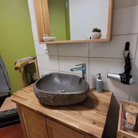 Nid Douillet Plein De Charme Avec Parking Gratuit Apartamento